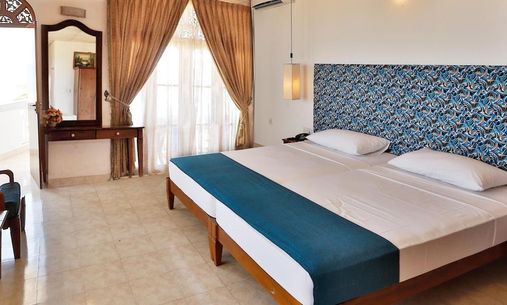 Zand Negombo Ettukala 外观 照片